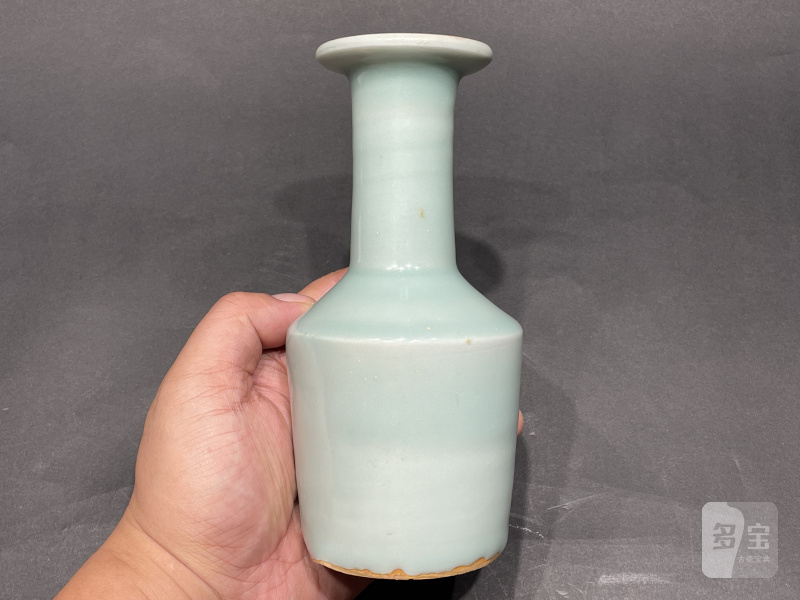 明 龙泉窑粉青釉纸槌瓶 - 图2